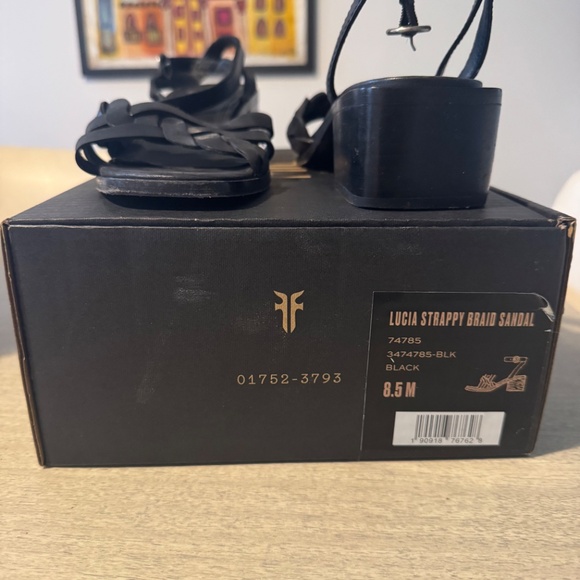 Frye Lucia scrappy braided  sandal 8.5 M in black - Picture 4 of 4
